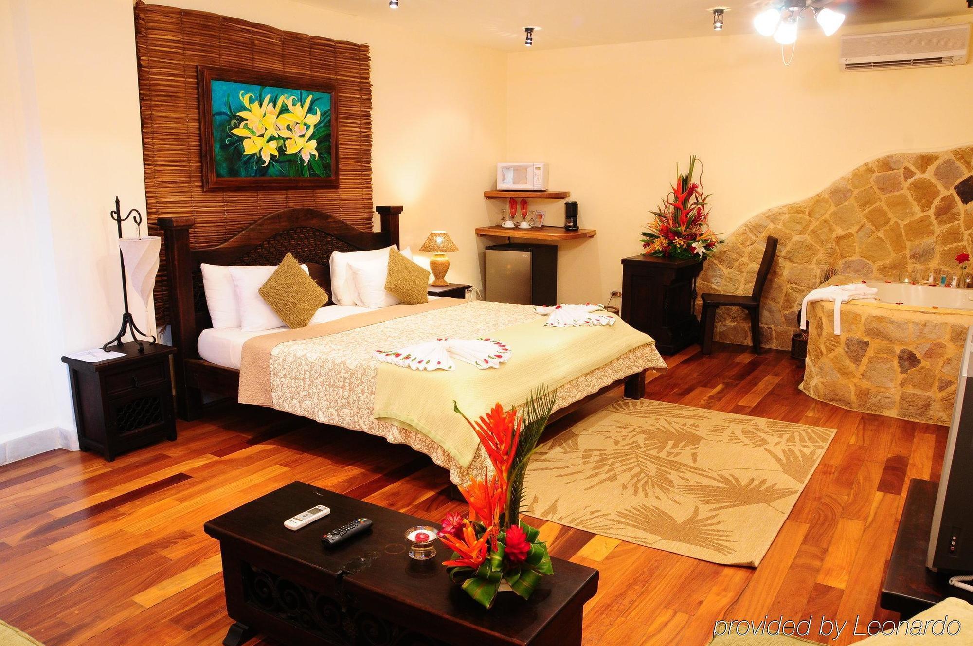 Issimo Suites Boutique Hotel & Spa - Adults Only 마누엘안토니오 외부 사진