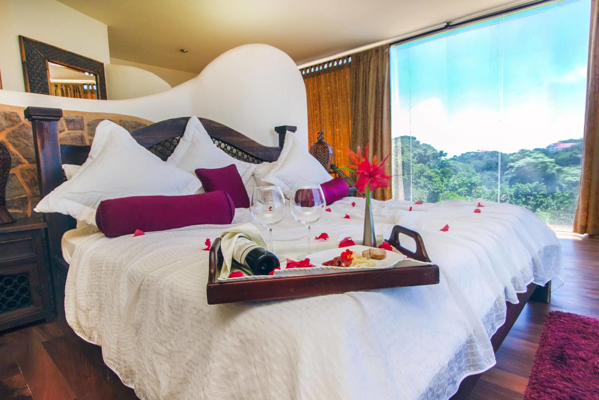 Issimo Suites Boutique Hotel & Spa - Adults Only 마누엘안토니오 외부 사진
