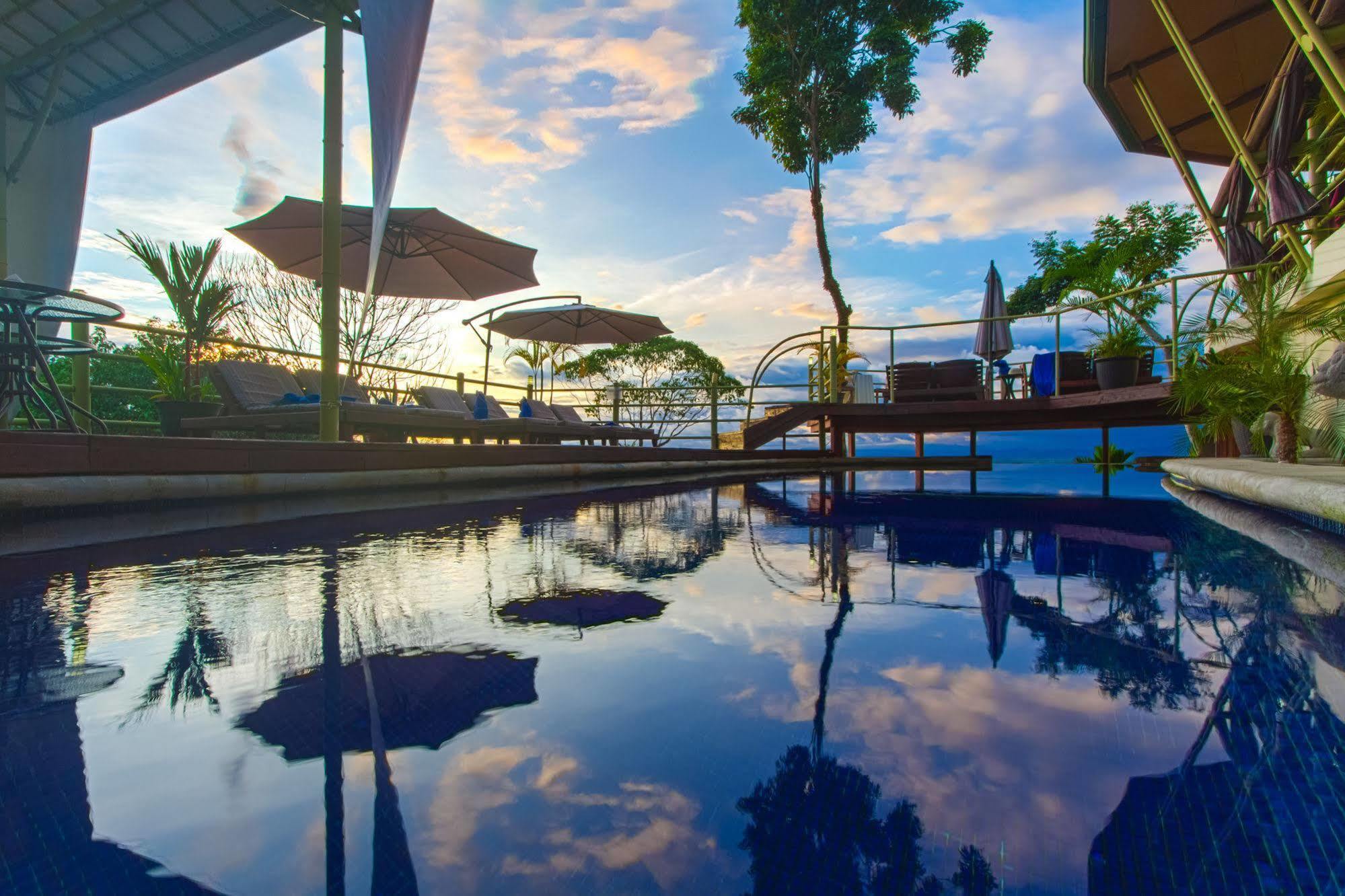 Issimo Suites Boutique Hotel & Spa - Adults Only 마누엘안토니오 외부 사진